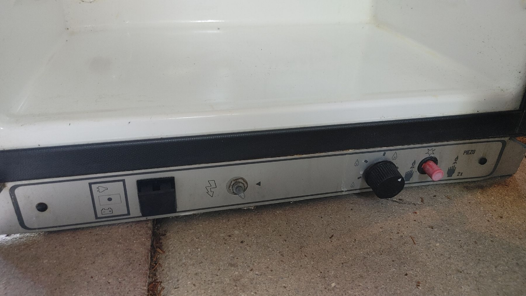 Frigoriferi: Kühlschrank Electrolux Gas/ 220V /12 Volt – Usato da REGENSDORF venduto da velio 7