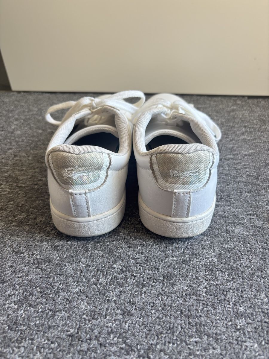 Lacoste Herrenschuhe: Baskets Lacoste carnaby blanches taille 38 EU 7 US – Gebraucht aus Ursy von vic_z5md 5