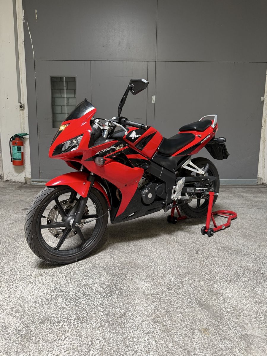 Honda Strada: Honda CBR 125R – Usato da Gretzenbach venduto da R12S50