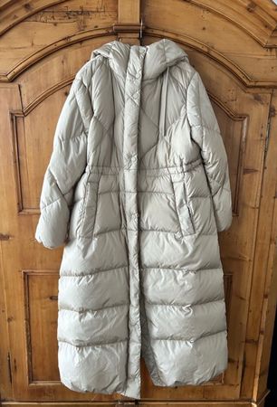 Max Mara Weekend Daunenmantel Gr. 36 Beige Wintermantel lang