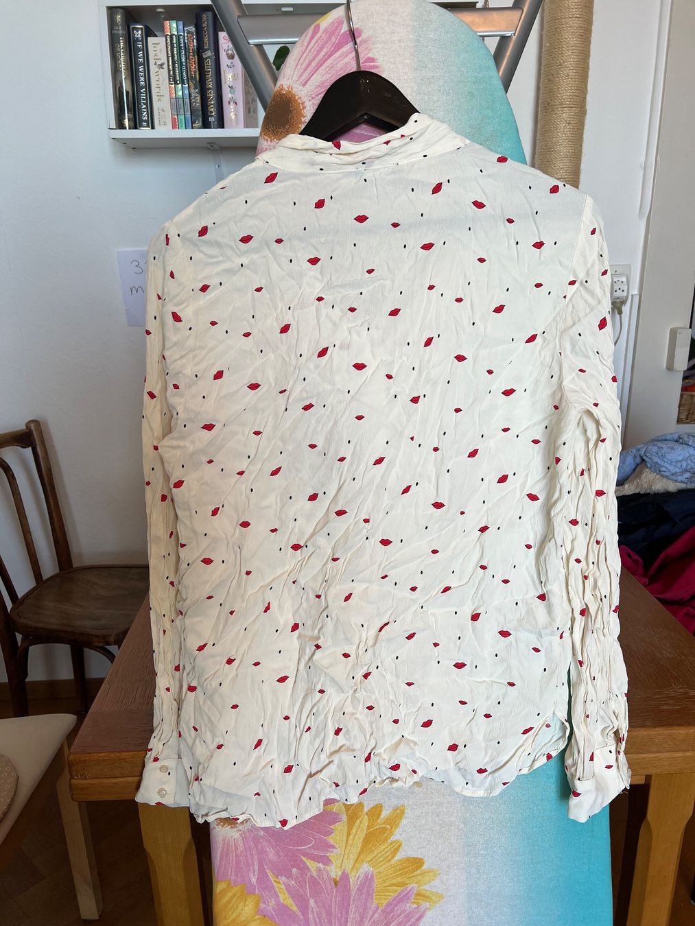Kookai Camicette: Blouse motif Kookaï 42 – Usato da Neuchâtel venduto da Thesebootsaremadeforwalking 2