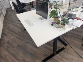 Elektrische Pulte Kim