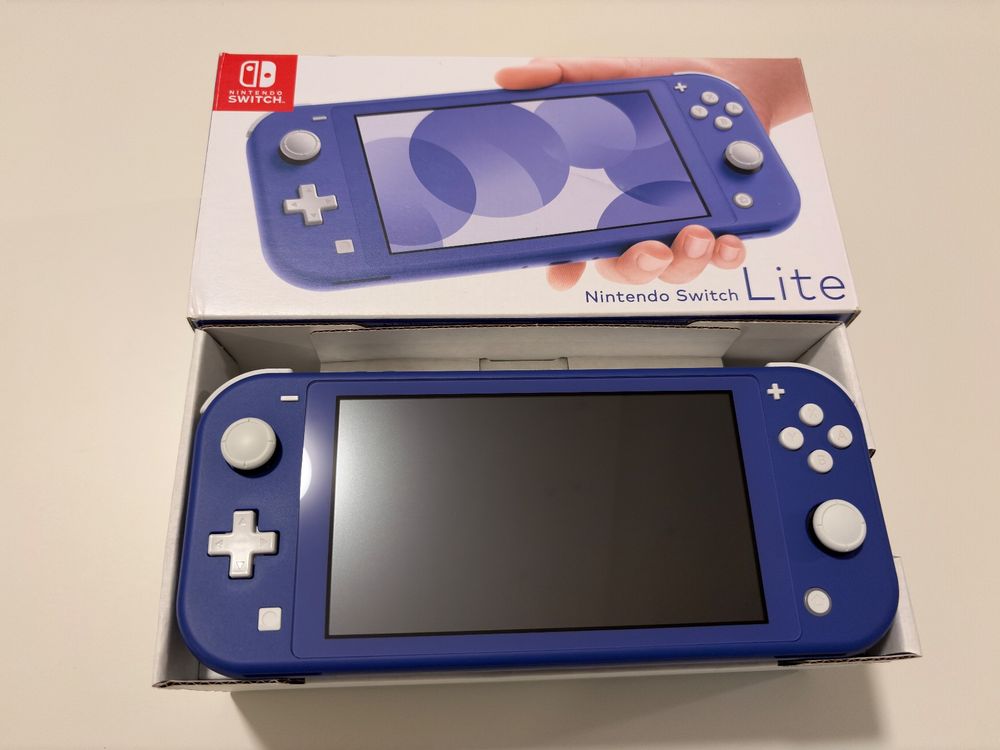 Nintendo Switch Lite (blau) (Gebraucht) in Wittnau für CHF 90 – mit ...