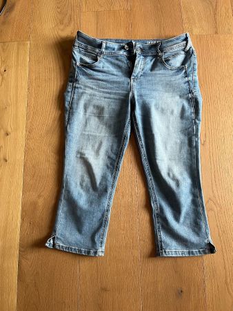 Capri Jeans