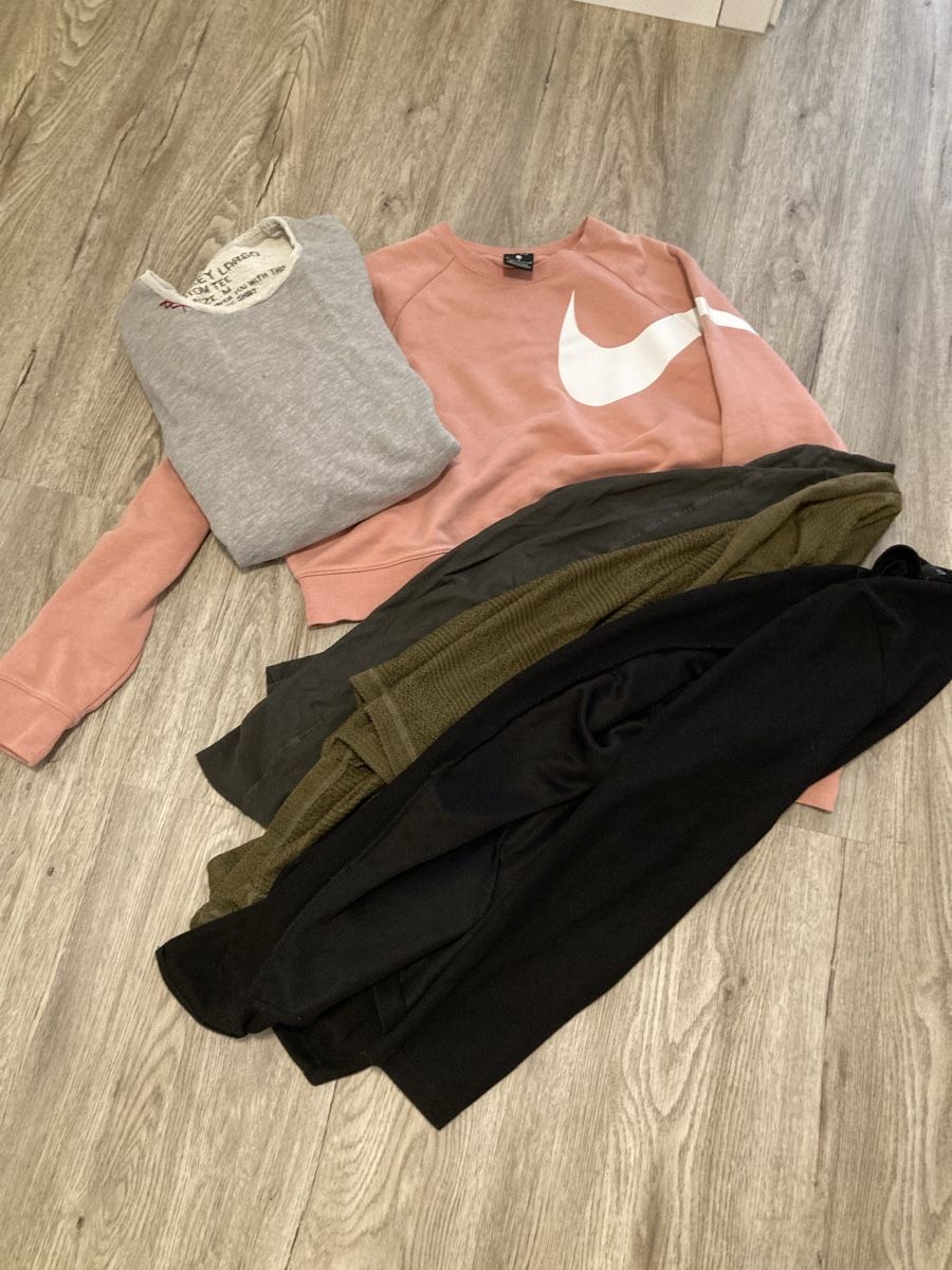 Lots de vêtements: Kleiderpaket Gr. M/L – D'occasion à Schübelbach par Moesi80 1