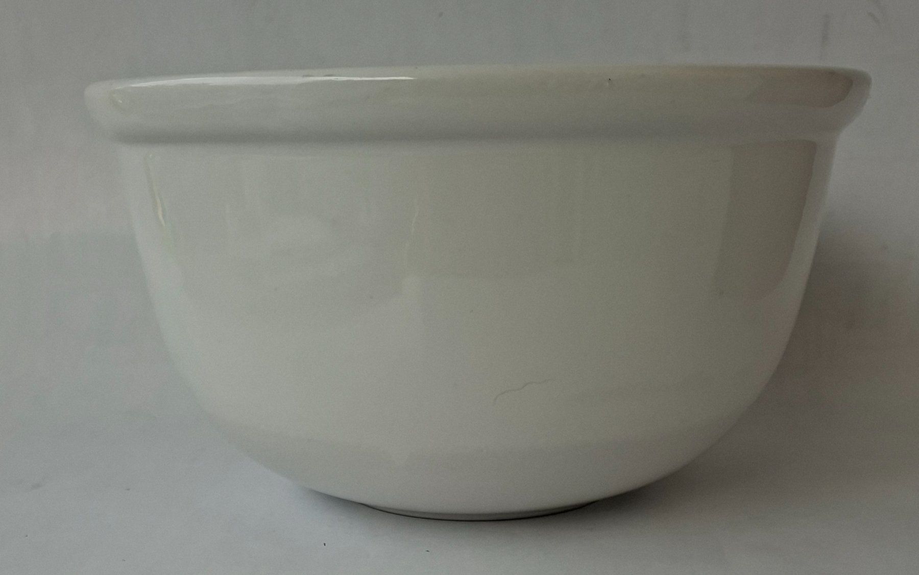 Rössler Schalen: Weisse Rössler Schüssel 20cm – Gebraucht aus Opfikon von Diversamente 1