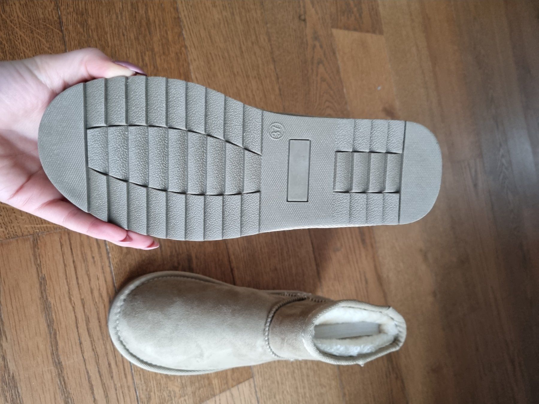 Scarpe da donna: Winterstiefel Neu Kunstfell Gr 37 – Nuovo e nell'imballaggio originale da Bassersdorf venduto da Sandy456 1