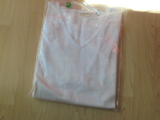T-Shirts: T-Shirt weiss Gr.48/50, NEU – Neu und originalverpackt aus Hinwil von Glasperlen