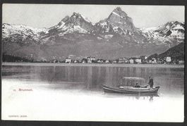 Brunnen Gesamtansicht mit kleinem Boot