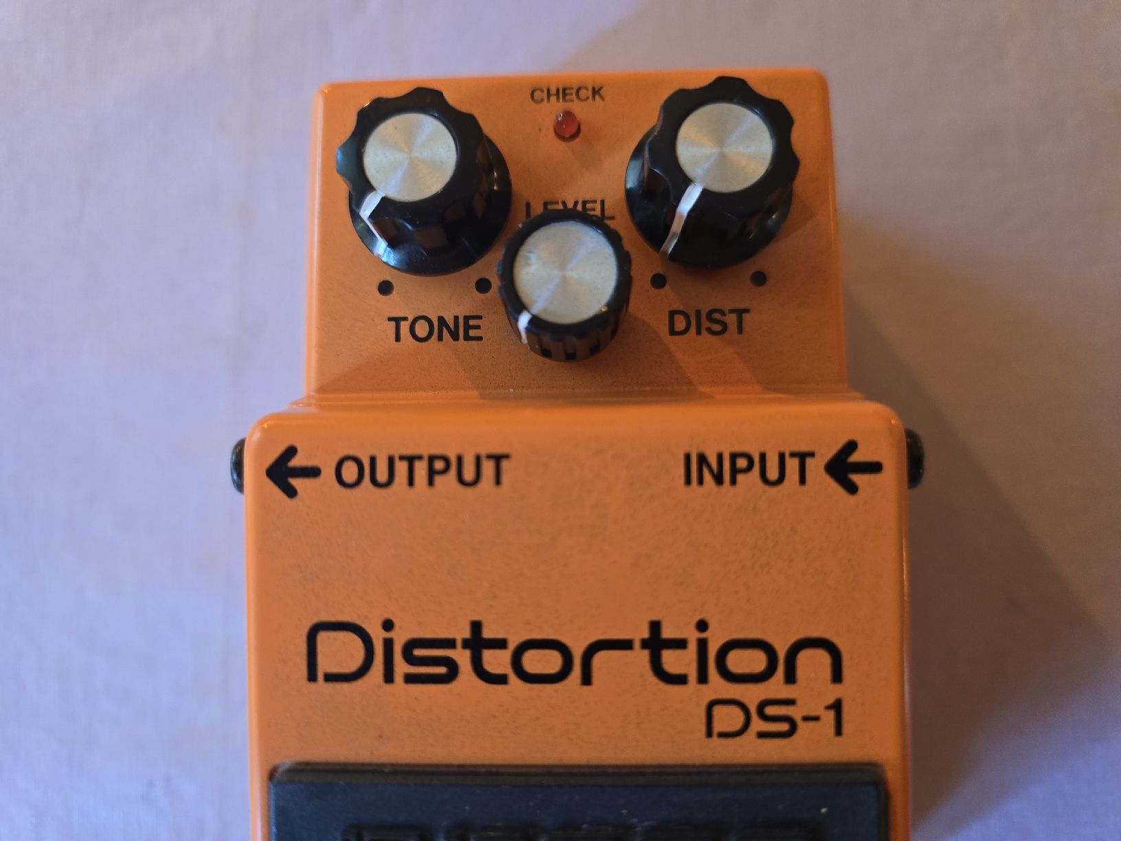 Boss Strumenti musicali: BOSS DS-1 DISTORTION – Usato da Zürich venduto da Antiquedealer 1