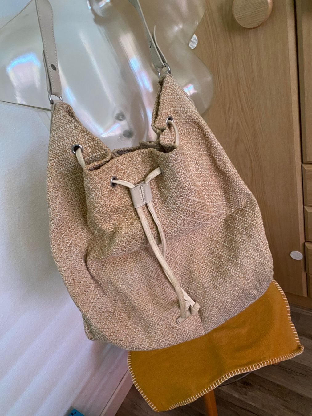 Taschen für Damen: TOMS Beuteltasche mit Kordelverschluss – Gebraucht aus Allenwinden von Obalu 2