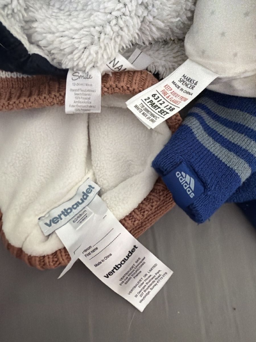 Lotti & Set di vestiti: Kinder Mützen Set diverse Marken – Usato da Laufen venduto da le-noumi 1