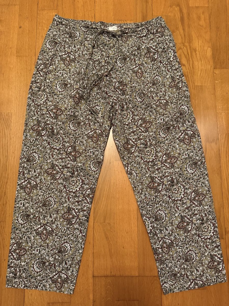 Zara Pantaloni: Zara Stoffhose Grösse L. – Usato da Adliswil venduto da StephanieAnnina 1