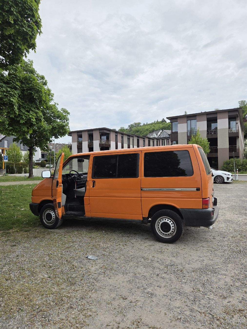 VW Veicoli commerciali: Verkaufe VW t4 – Usato da Birmensdorf ZH venduto da lorena.g 1