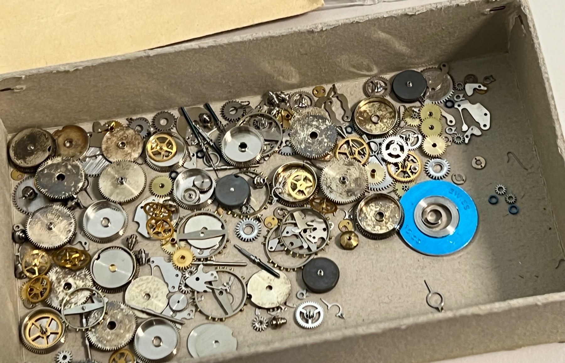 Orologi: Lot de pièces horlogères diverses – Usato da Sion venduto da ROBY_ROBY_ROBY 7