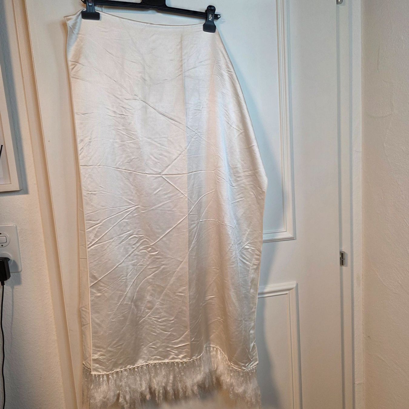 Foulard & Sciarpe: Eleganter langer Schal Tuch Weiß mit Fransen – Usato da Wald ZH venduto da CapLux