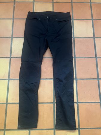Oakley Herren Hose schwarz Custom Fit , Grösse 34, wie neu 