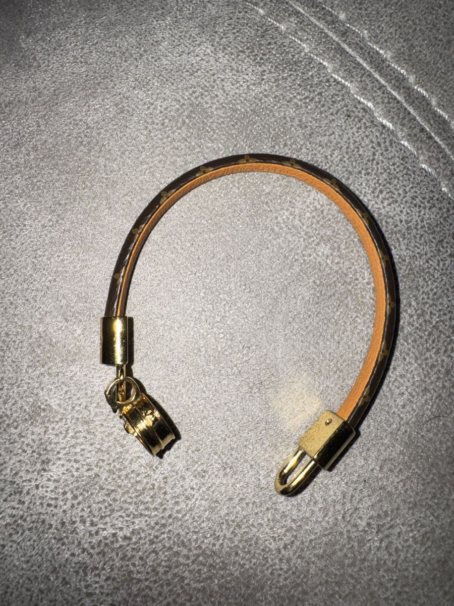 Louis Vuitton Bracciali & Braccialetti: Bracelet Louis Vuitton tribute charm – Usato da La Chaux-de-Fonds venduto da kel_9khc 3