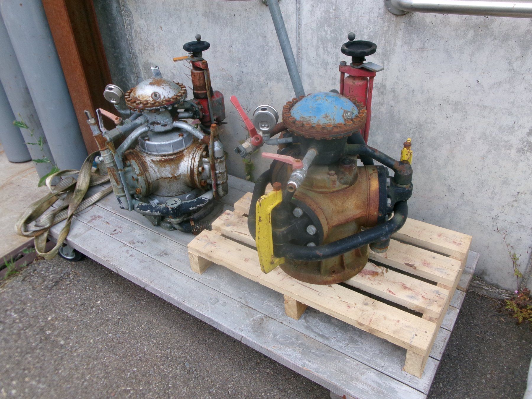 Bührer Trattori: Fischer -Bührer -Pflanzenschutz - Pumpe -Spritztraktor – Usato da Eschenbach SG venduto da GM-29