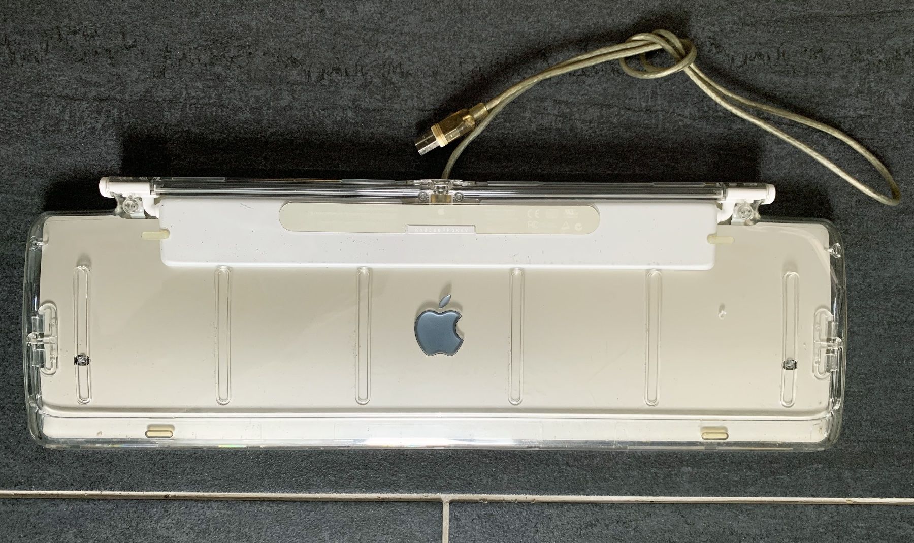 Apple Tastaturen: Clavier vintage Apple Pro, layout 'Azerty' (F) /parfait état – Gebraucht aus Ecublens VD von b_pillard 2