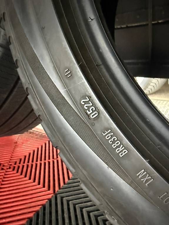 Pneumatici & Ruote complete: Pirelli 285/40-23 Reifen – Usato da Luzern venduto da XCC 2