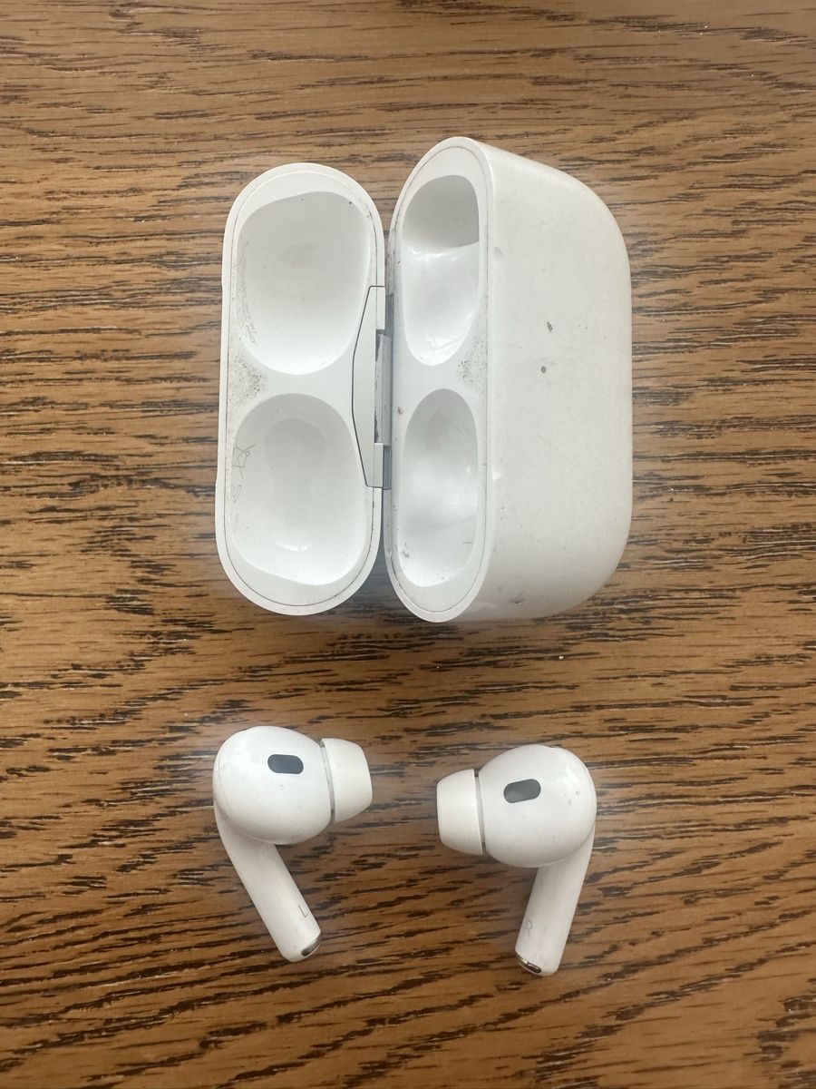 Cuffie: AIR Pods PRO – Usato da Winterthur venduto da su_4assd 1