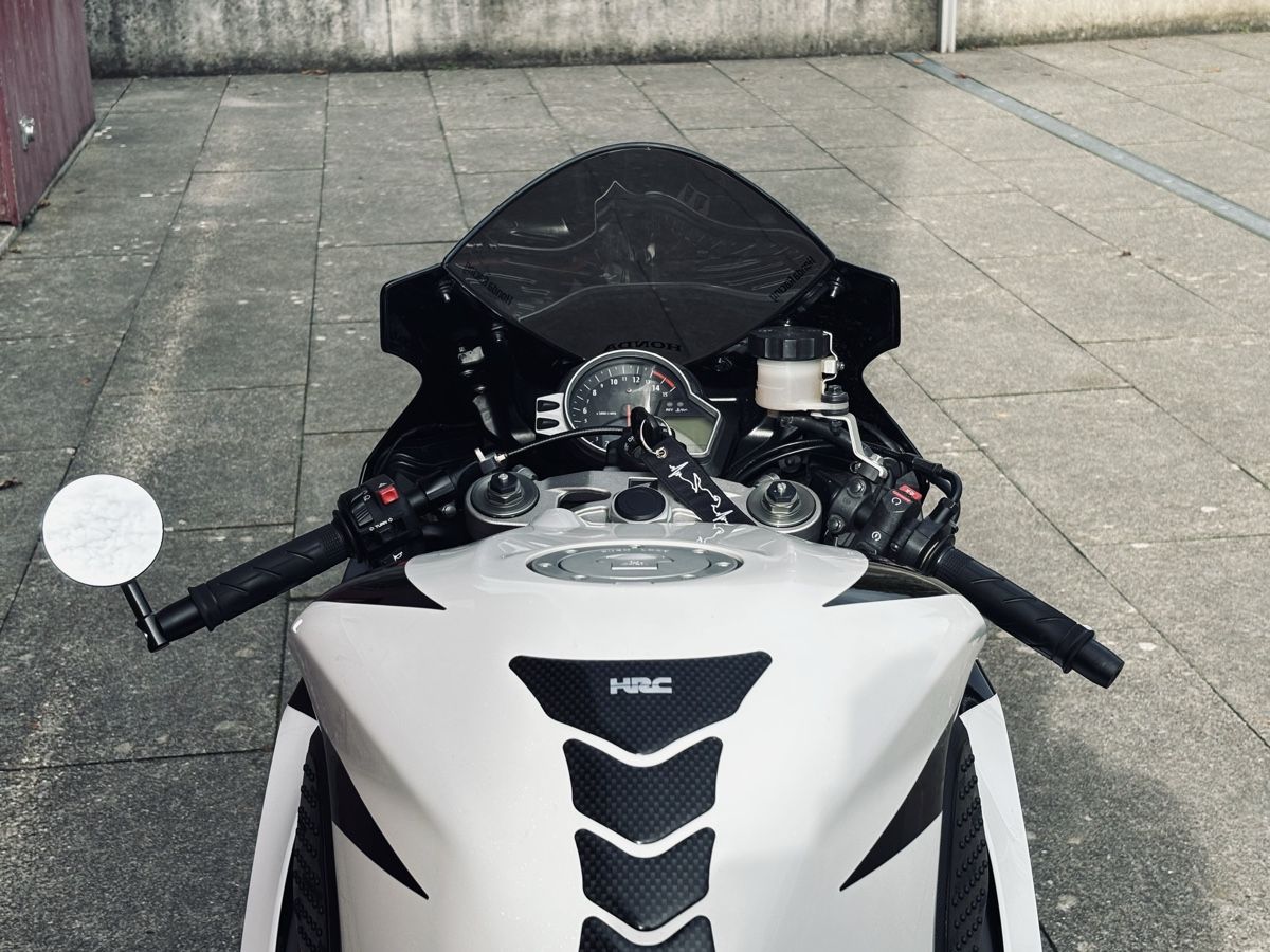 Honda Strada: Honda CBR 1000RR Fireblade SC59 – Usato da Biglen venduto da MaersuWyss 3