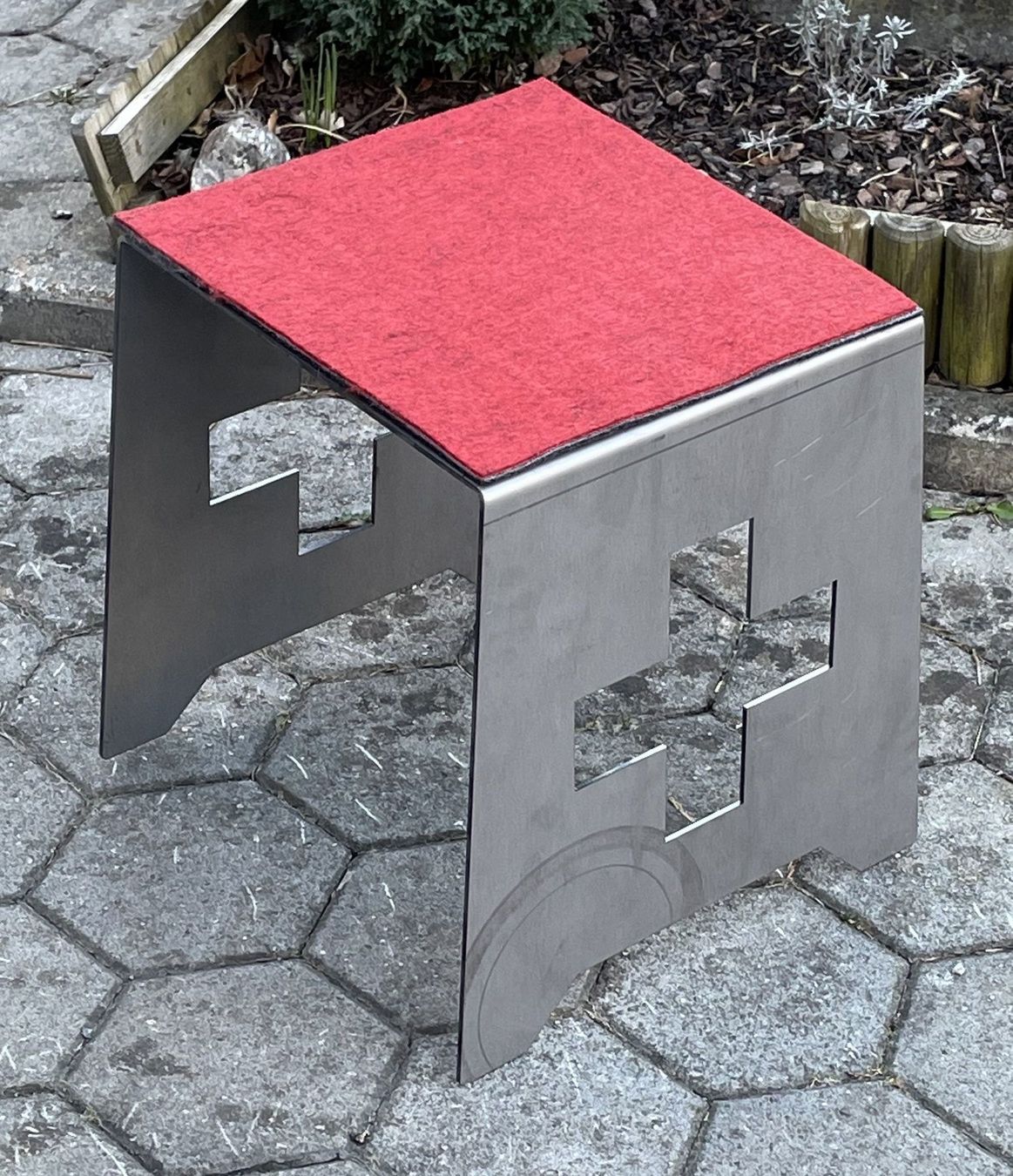 Sgabelli: Garten Hocker aus Stahl Blumen oder Schweizerkreuz – Nuovo e nell'imballaggio originale da Mauren venduto da rundumsfest 5