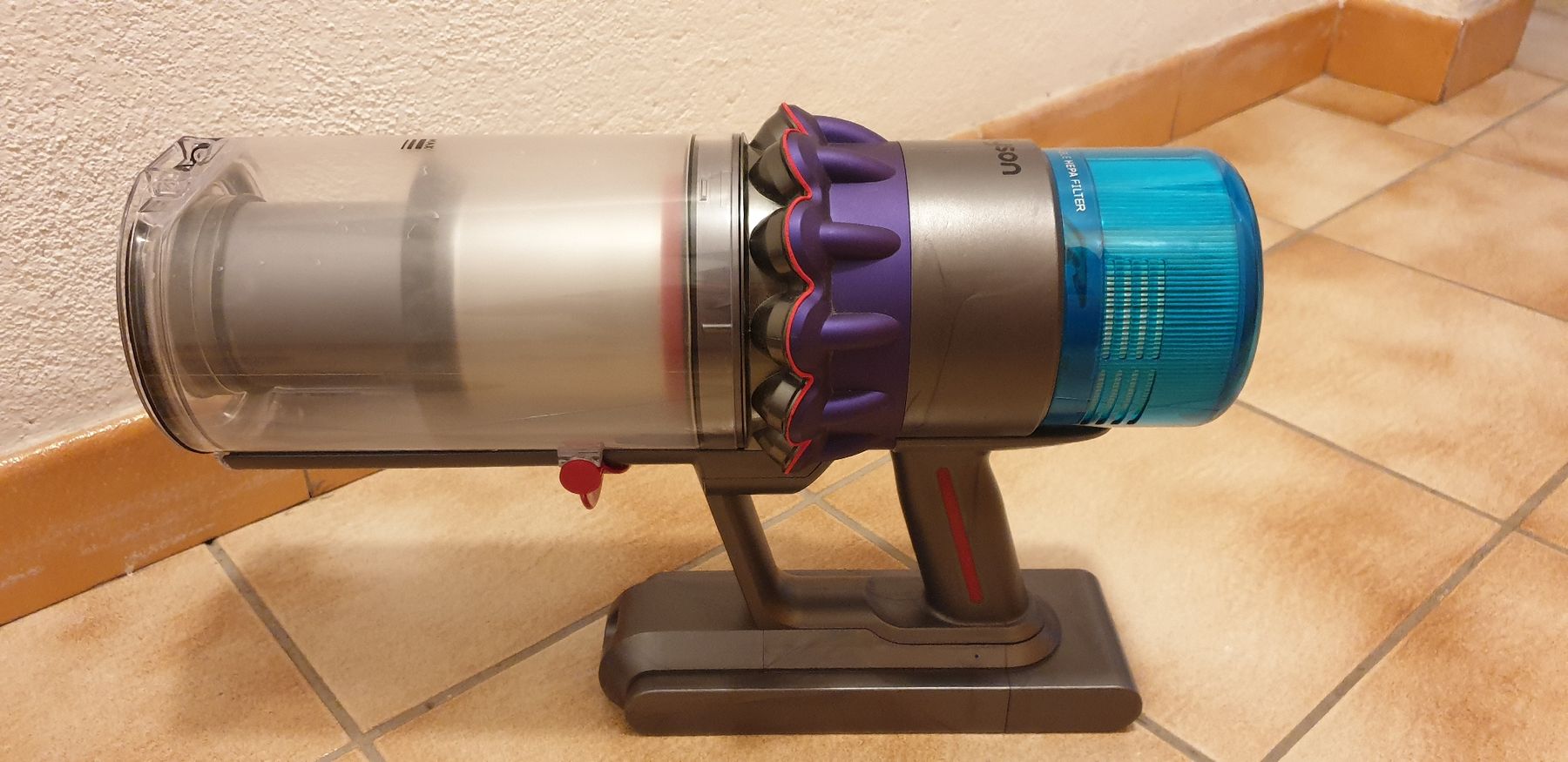 Dyson Aspirateurs & Accessoires: Staubsauger Dyson Gen5detect Absolute – D'occasion à Saxonne (Ayent) par SnowRoof 4