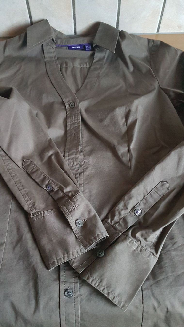 Mexx Camicette: Chemisier vert olive gris taille 38 marque MEXX – Usato da Villiers venduto da san_jn5w 1