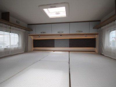 Carado Veicoli da campeggio: A vendre camping car – Usato da Lausanne venduto da calin06 8
