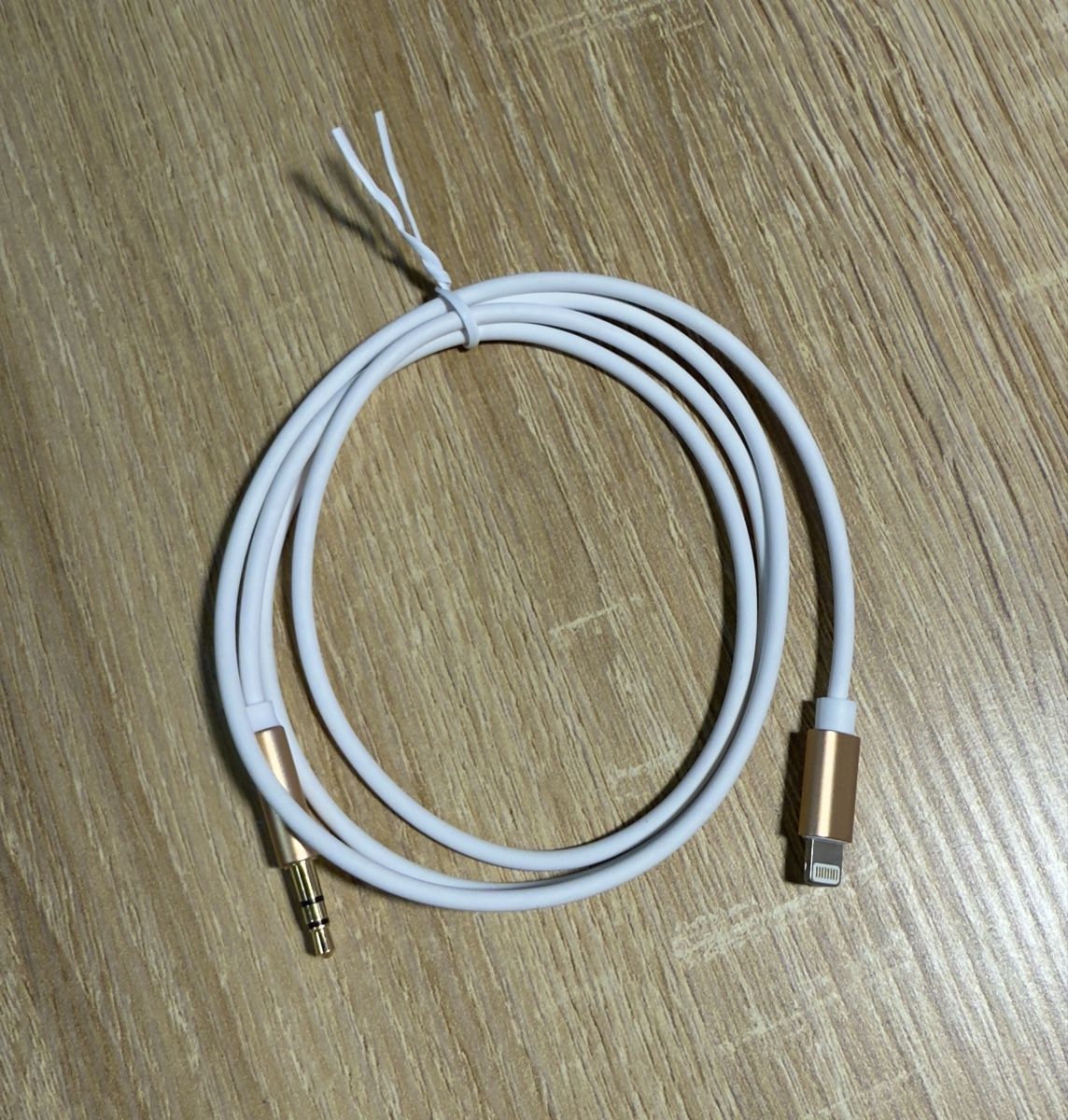 Cavi: Kabel Audio und iPhone Anschluss – Nuovo (secondo la descrizione) da Inwil venduto da TheSwissEagle