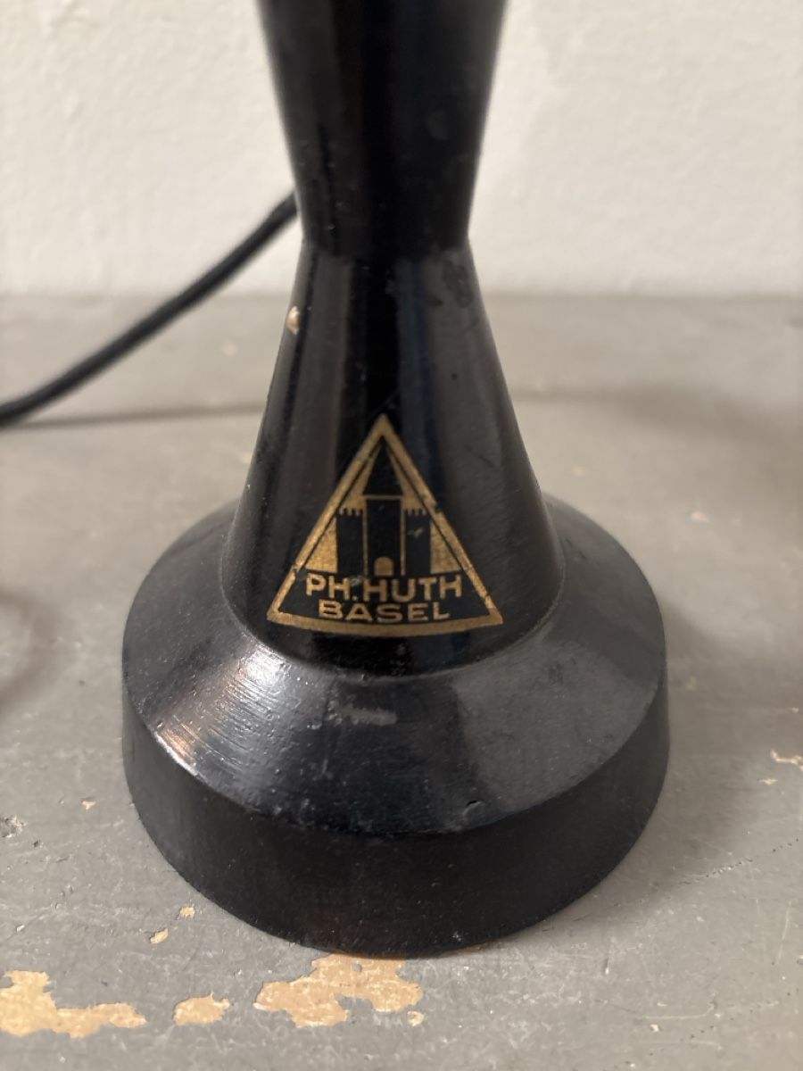 Lampade: Design Tischleuchte 20er 30er Jahre – Usato da Basel venduto da magnummarine 1