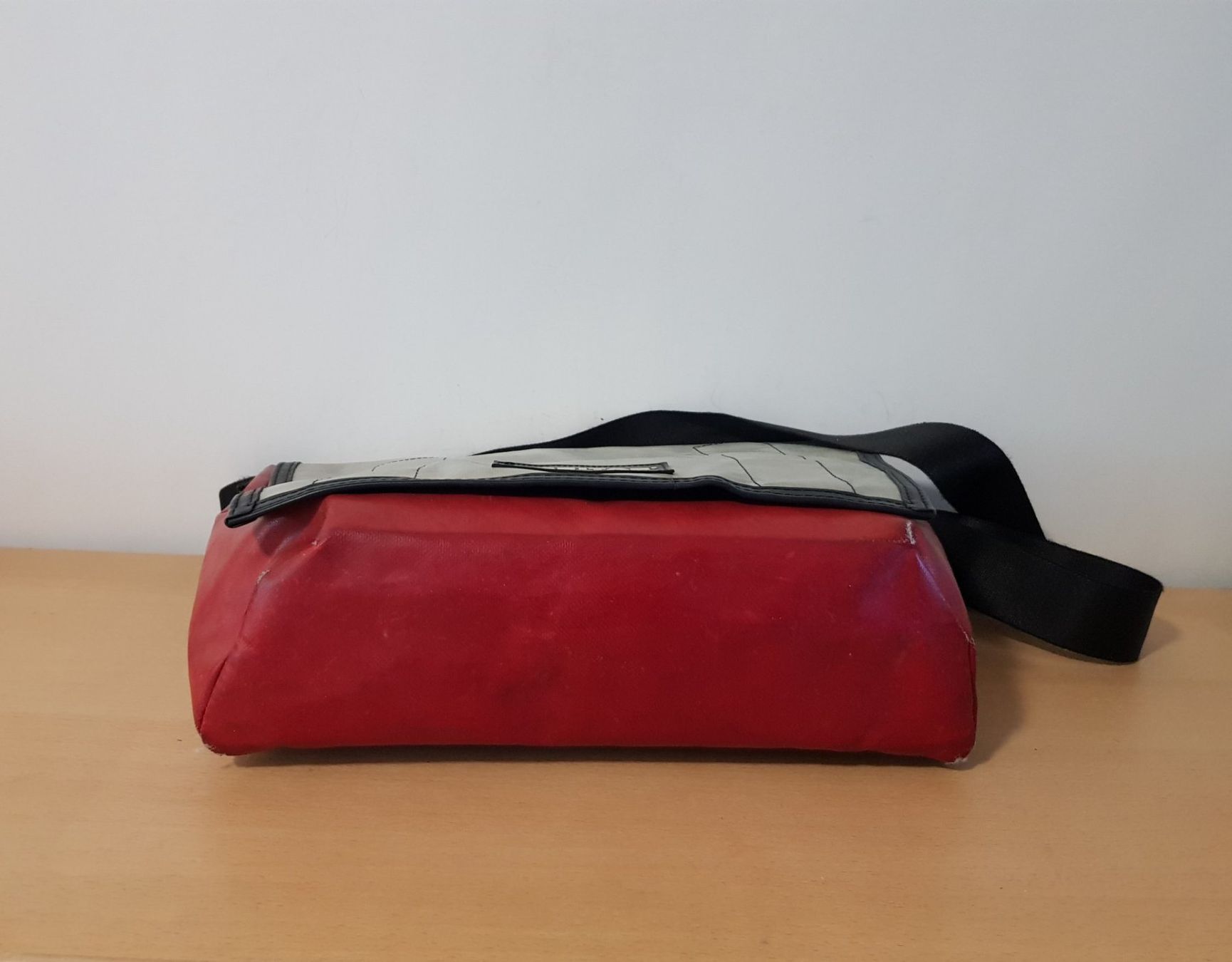 Freitag Borse: Freitag Tasche / Umhängetasche – Usato da Basel venduto da Birs868 5