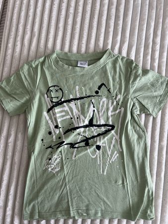 BAUMWOLL T SHIRT GRÜN NEUWERTIG GR 134/140