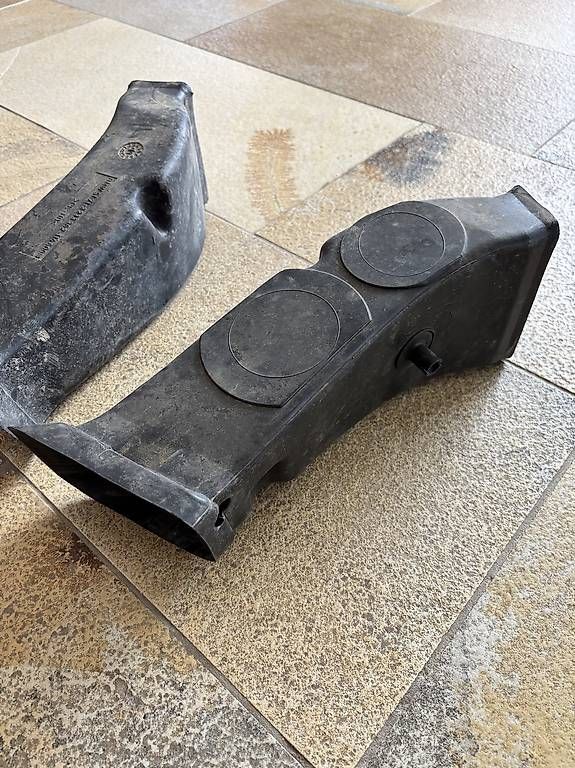 Alle Ersatzteile: BMW E36 Bremsluftkanal L+R M-Paket original – Gebraucht aus Würenlos von Daveness 1
