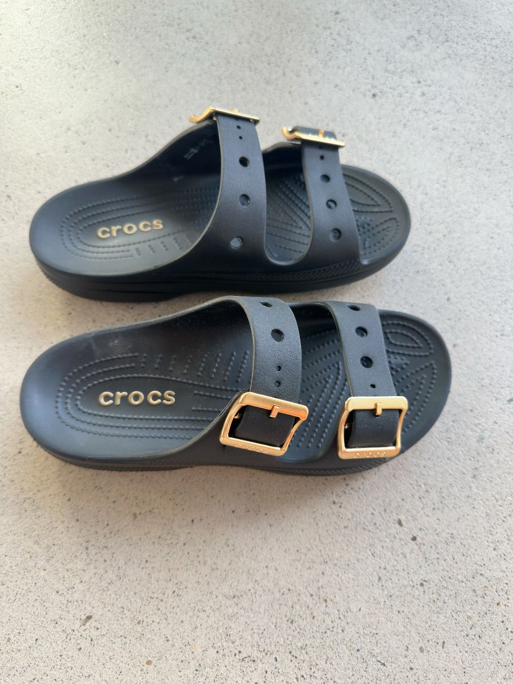 Crocs Scarpe da donna: Crocs Pantolette flach - black / 39 – Nuovo (secondo la descrizione) da Zürich venduto da 1234Knob4321
