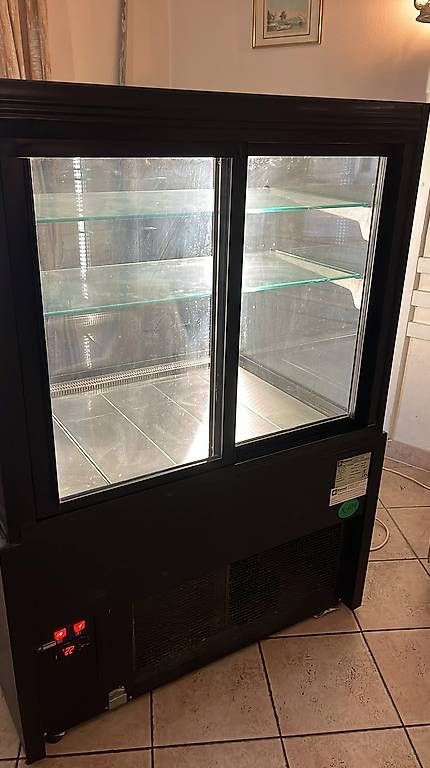 Vetrine: Vitrine chauffante  – Usato da Pully venduto da friporte11 1