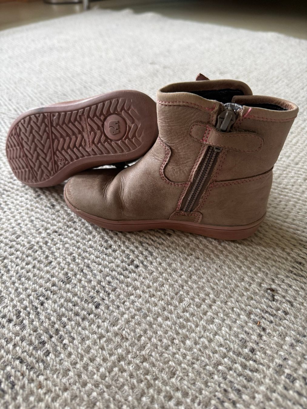 Scarpe per ragazzi: Übergangs Schuhe Gr. 25 – Usato da Wil SG venduto da stonechat 1