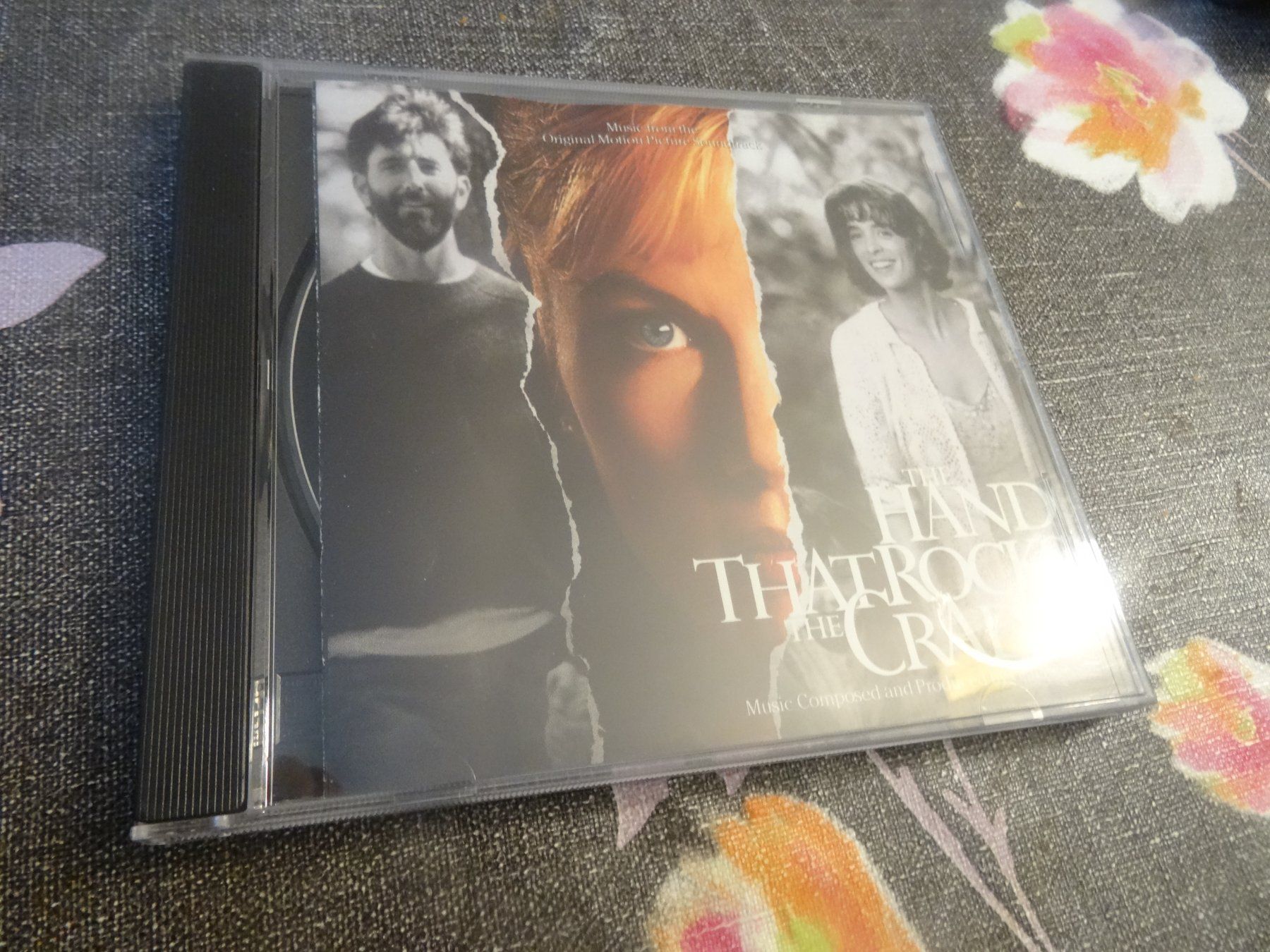 CDs: The Hand that Rocks the Cradle - Soundtrack CD – Gebraucht aus Olten von Disc-Ausverkauf