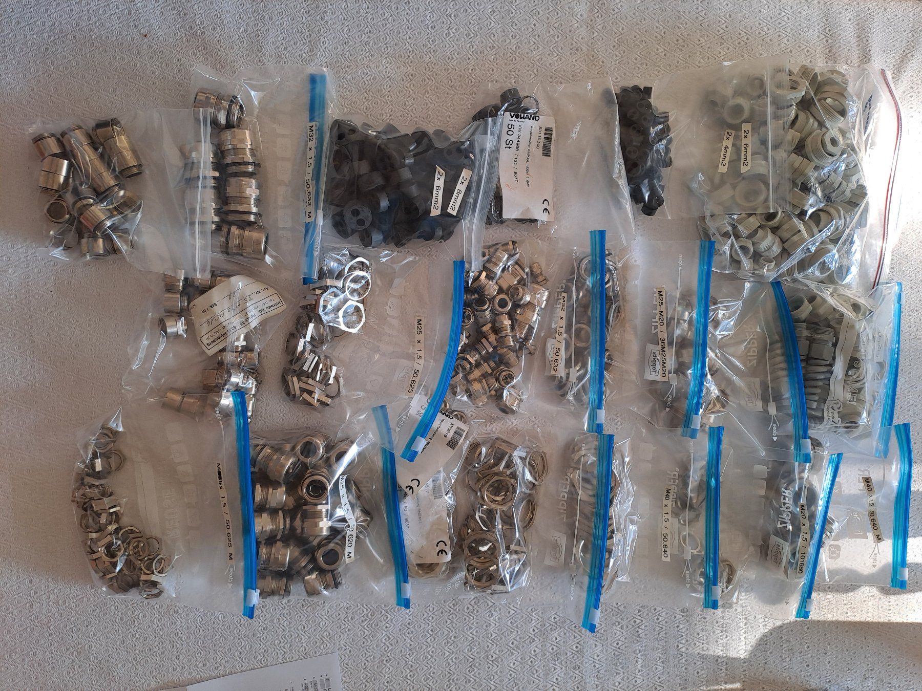 Componenti elettronici: Cable Glands - Surplus Stock – Usato da Rieden AG venduto da Werkstattlaedeli