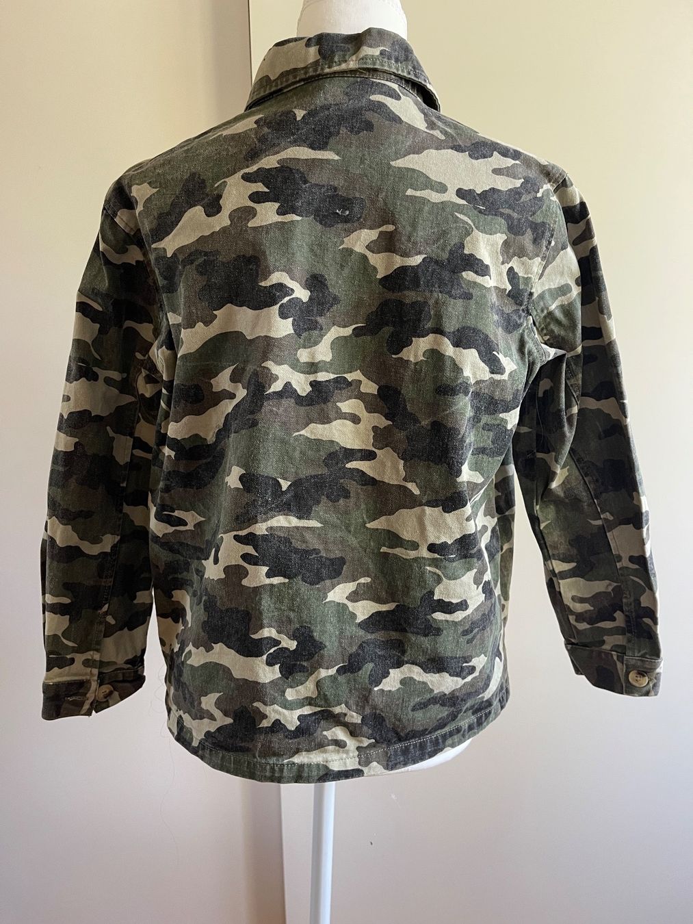 Jacken: Veste camouflage verte – Gebraucht aus Sion von edelweissse 1