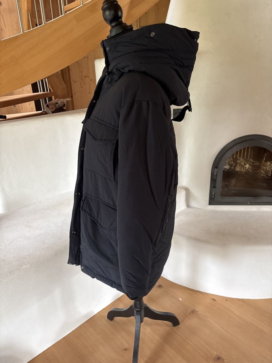 H&M Giacche: Oversize Winterjacke dunkelblau. S – Usato da Môtier (Vully) venduto da Iljos 1