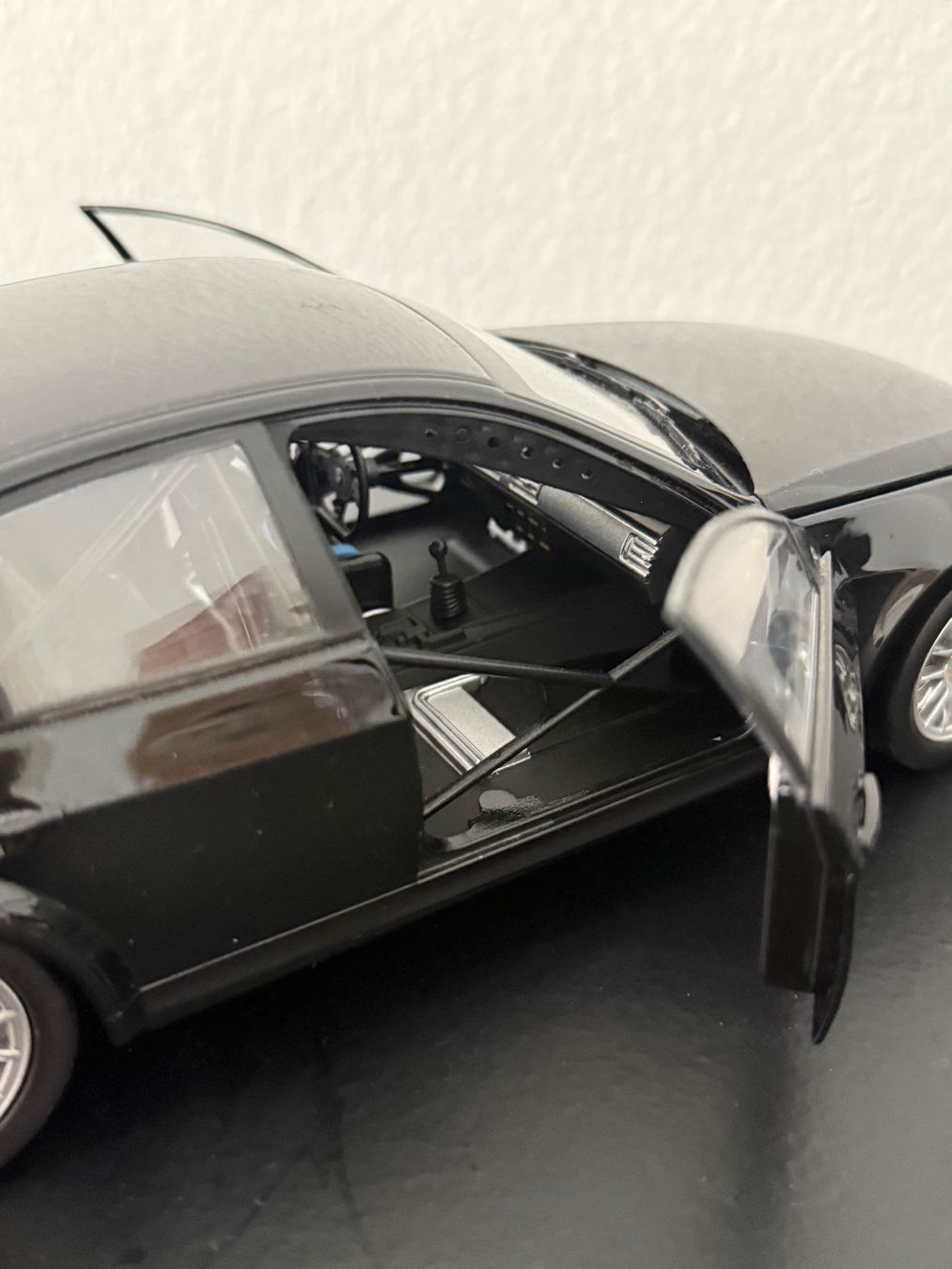 BMW Modellini d'auto: BMW 320Si E90 Test Car 1:18 Gulioy – Usato da Bülach venduto da Meti2023 1