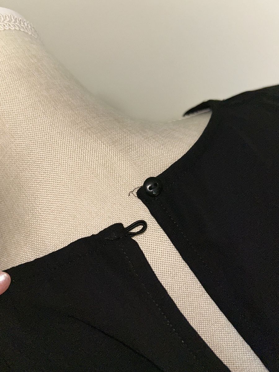 Vestiti: Schickes Minikleid in Schwarz, Grösse M – Usato da Nebikon venduto da icon.vintage 3