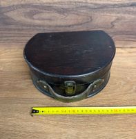 Kleine braune Reisekoffer-Box aus Holz und Leder guter Zu...