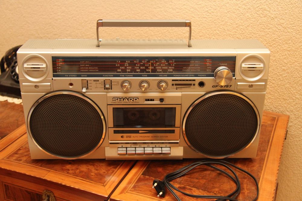 Poste Radio Cassette Sharp GF-5757 - Vintage 70's/80's - Japon - Occasion