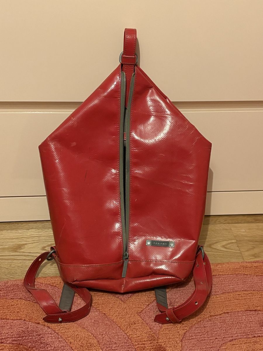 Freitag Borse: Freitag R.Y.2748743 red backpack - perfect for everyday use! – Usato da Bottmingen venduto da aozlems