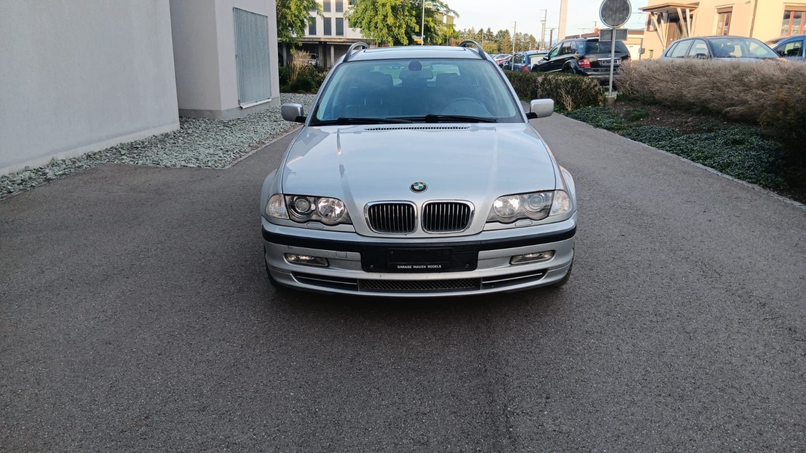 BMW Automobili: BMW 330ix Touring 4x4 – Usato da Rebstein venduto da TonyRasta-Autohandel