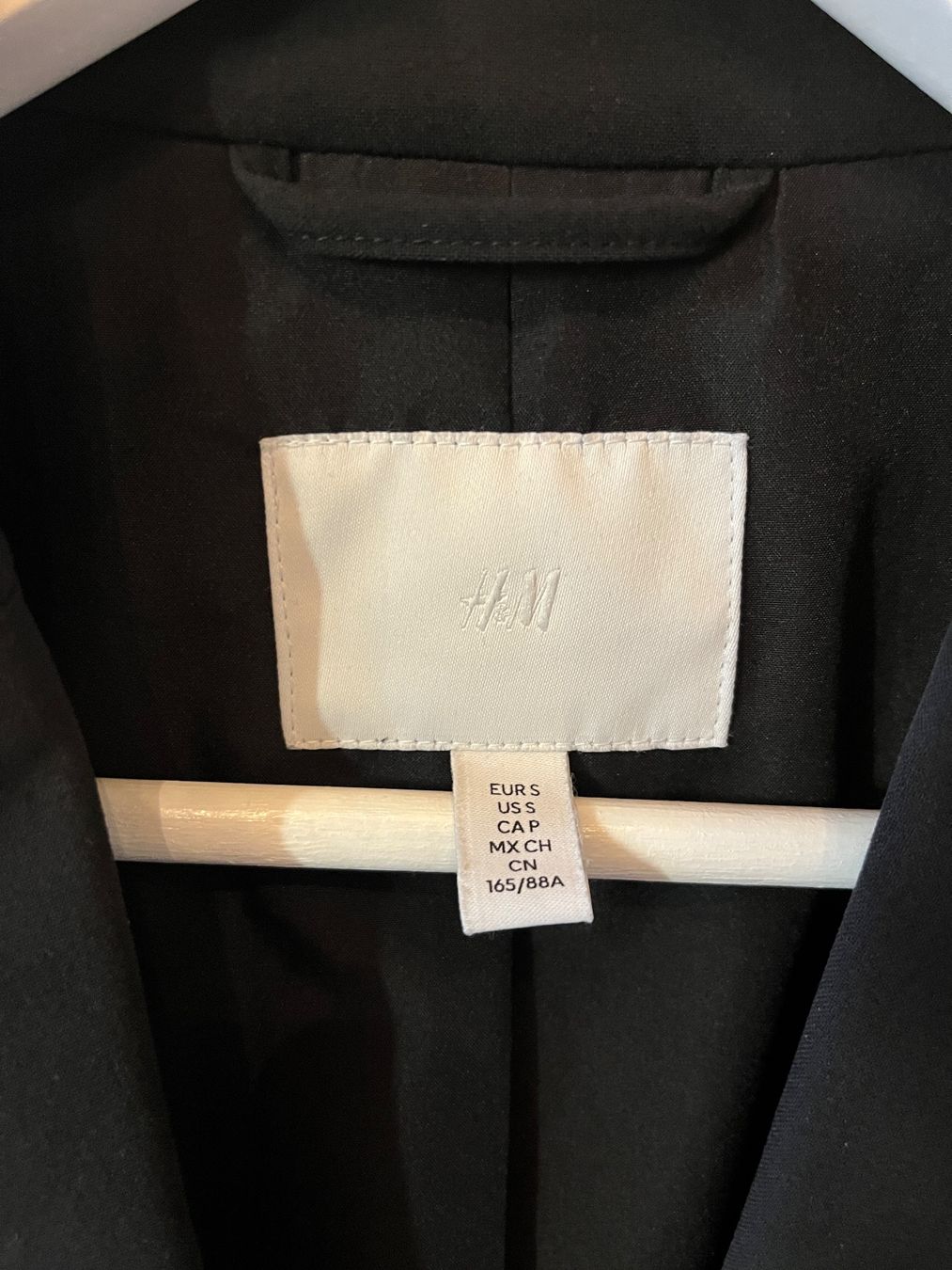 H&M Giacche: NEU Blazer schwarz H&M Grösse S – Nuovo (secondo la descrizione) da Kriessern venduto da loolah 1